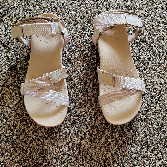 Vionic Shoes - Vionic sandals